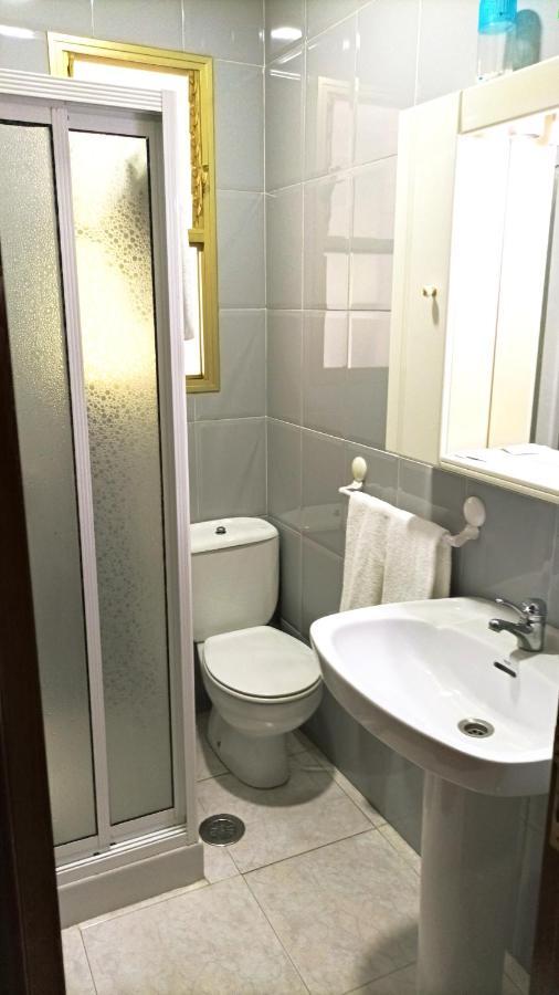 Garden Lodge Hostal Evencio Ribadavia Exterior foto