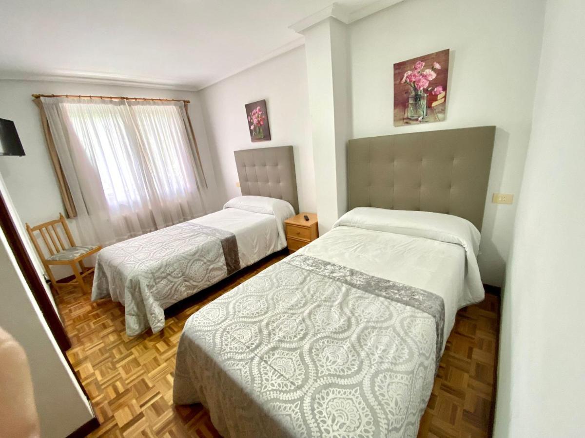 Garden Lodge Hostal Evencio Ribadavia Exterior foto