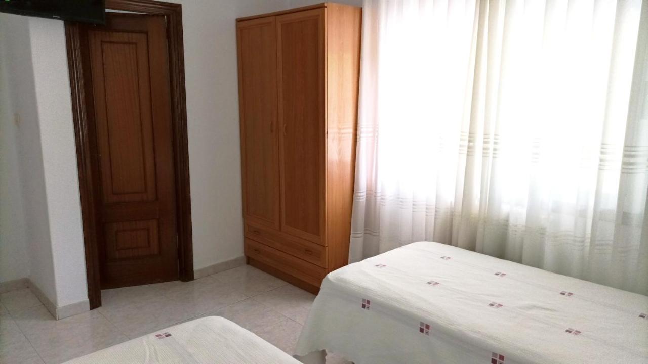 Garden Lodge Hostal Evencio Ribadavia Exterior foto