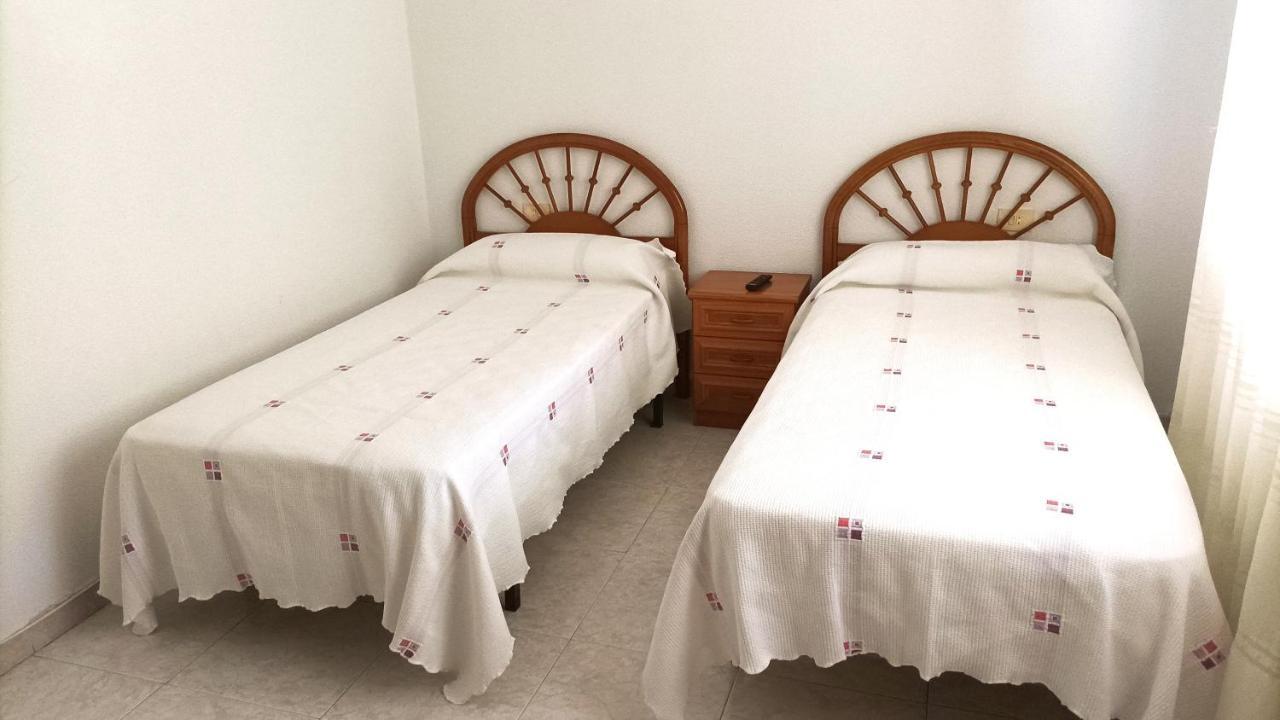 Garden Lodge Hostal Evencio Ribadavia Exterior foto