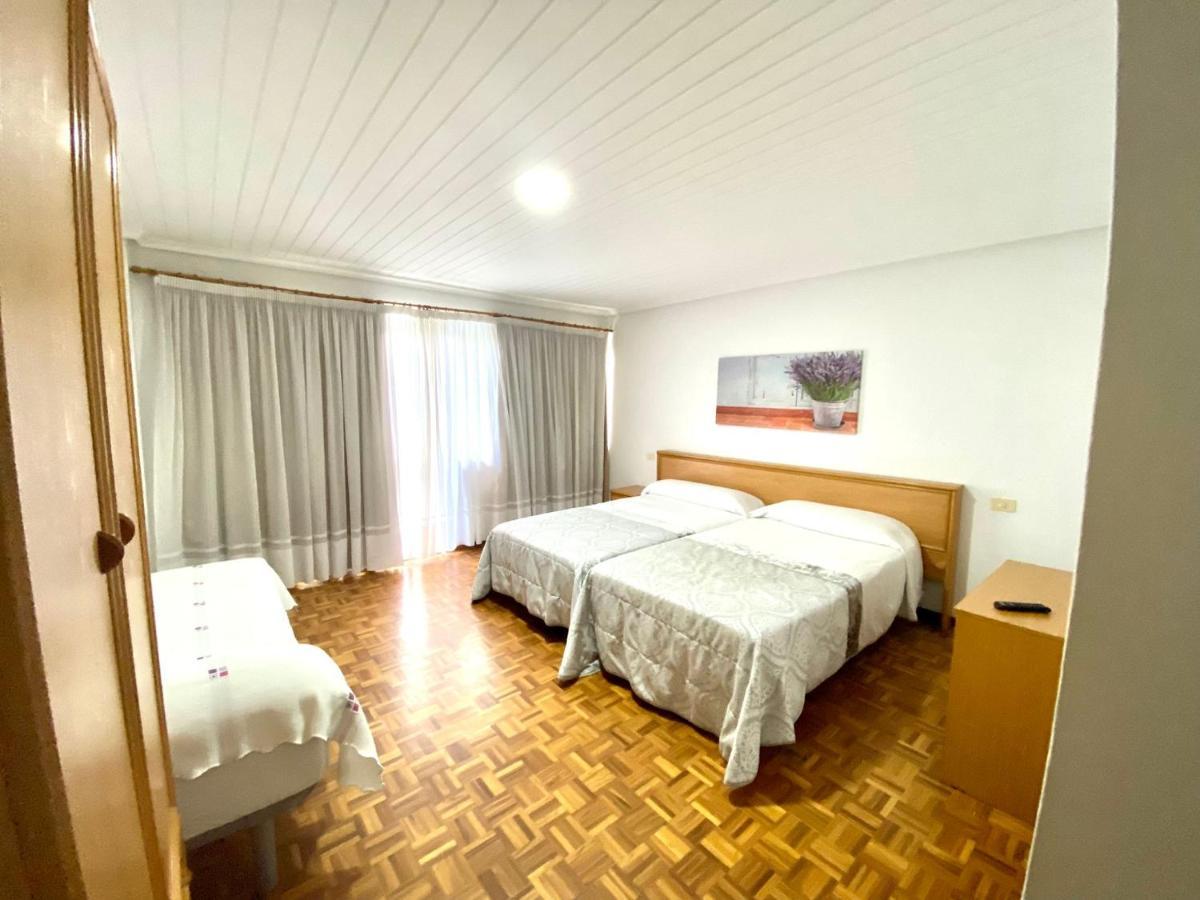 Garden Lodge Hostal Evencio Ribadavia Exterior foto