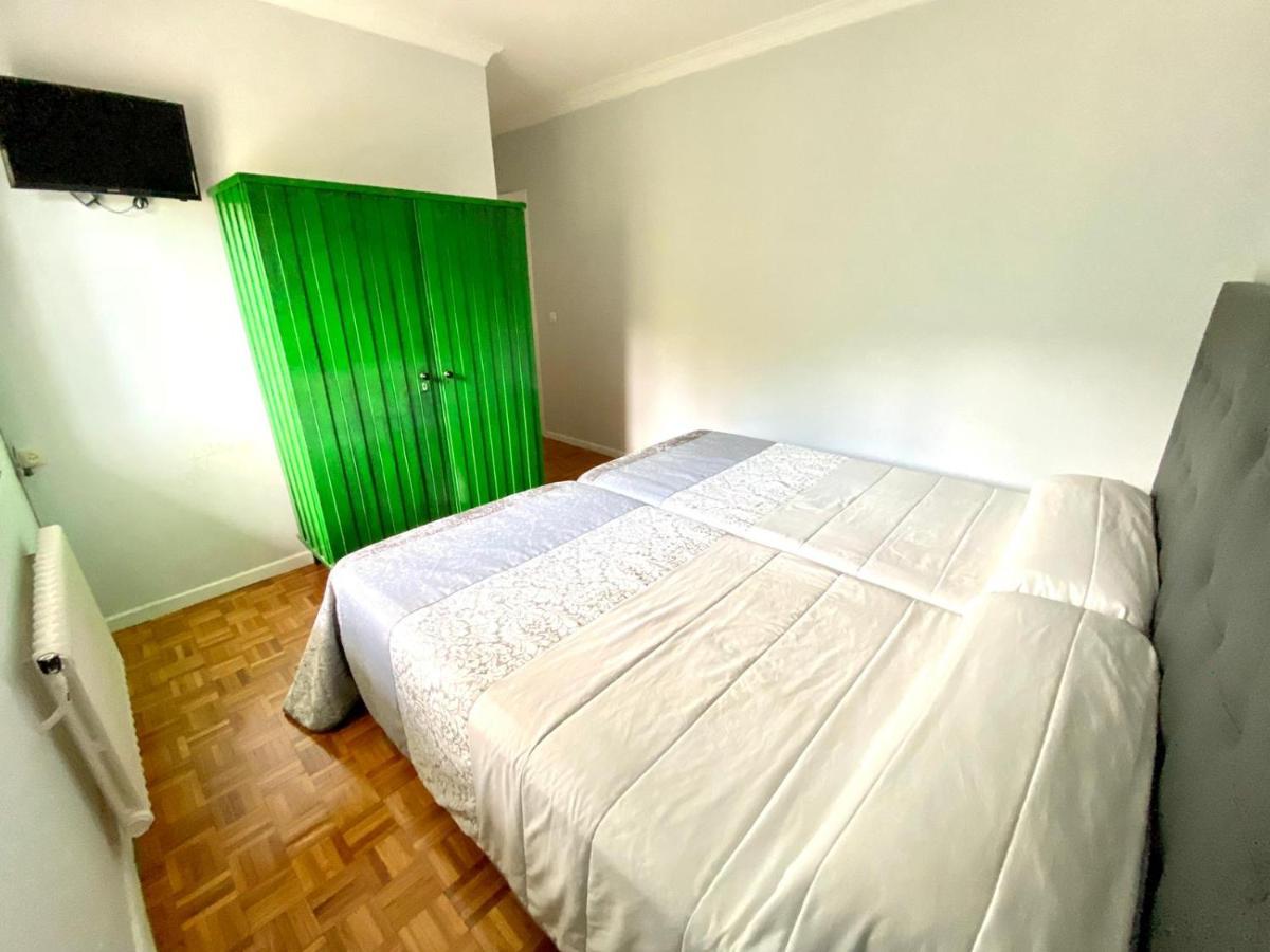 Garden Lodge Hostal Evencio Ribadavia Exterior foto
