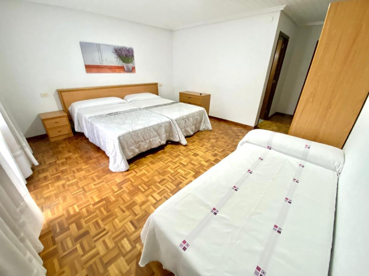 Garden Lodge Hostal Evencio Ribadavia Exterior foto